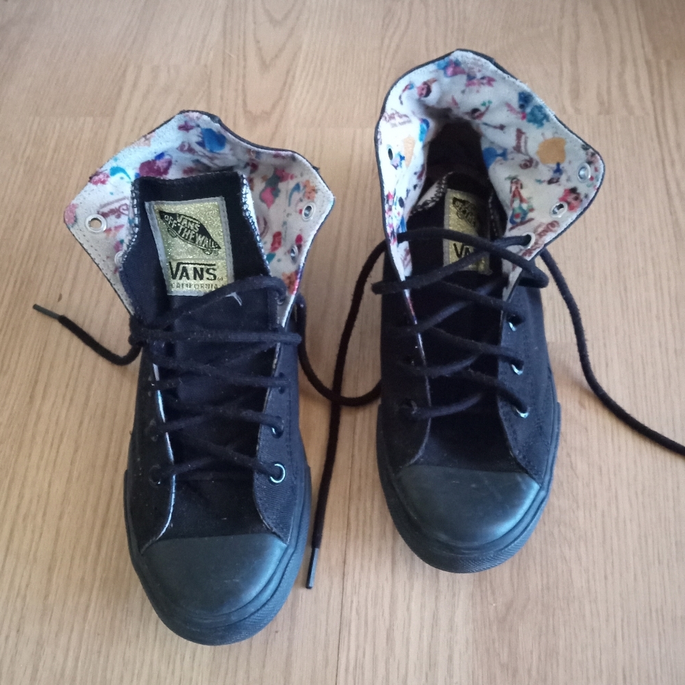 tennis shoes Vans
